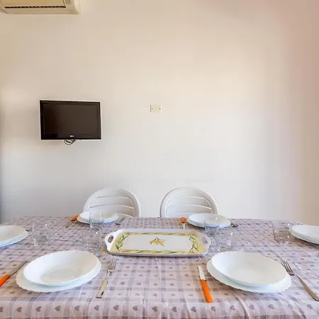 La Primula Aparthotel