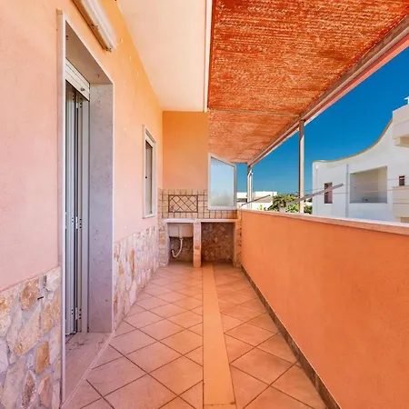 La Primula Aparthotel *